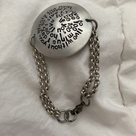 Circular disc bracelet small W/ Winnie the Pooh quote - Picture 2 of 4